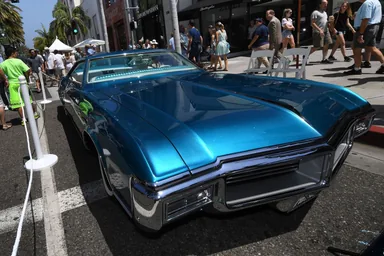1968 Buick Riviera — pink wheels — model reference